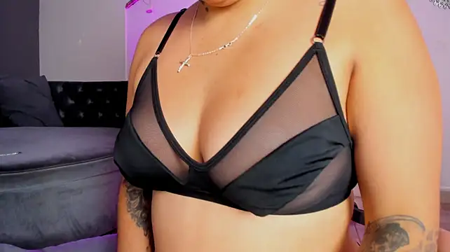 Czat XXX na żywo – emy_williams