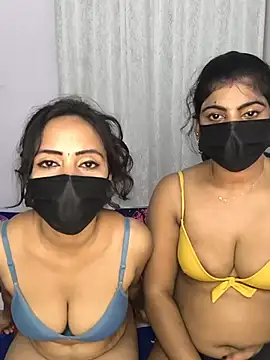 Family02 Adlı Modelin Canlı XXX Sohbeti