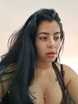 Luianna 在線直播表演