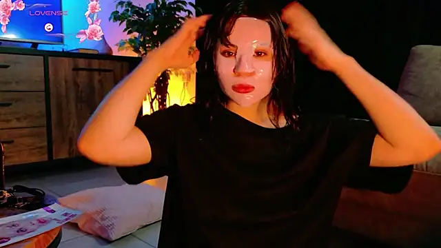 ShantallPariss' Live XXX Chat