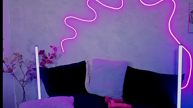 Eclipse_M's Live XXX Chat
