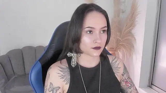 AnnyThompson_ Chat XXX in diretta