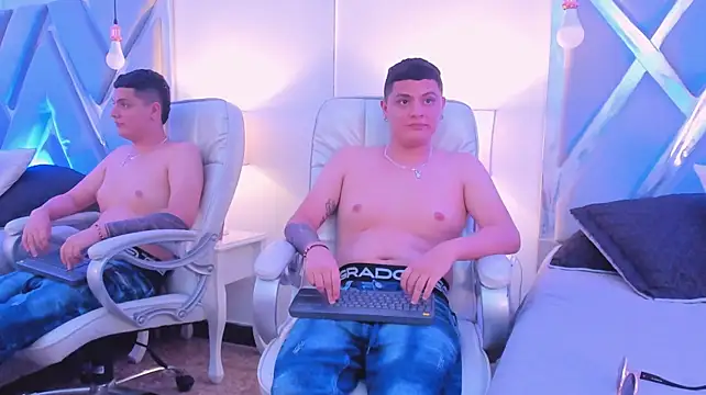 AngelBlue__ – Naživo XXX chat