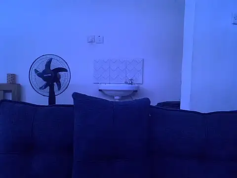 Thee_Biggest Live XXX-Chat