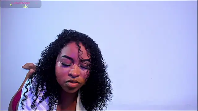 Chat +18 de TAYRA_CASTLE ao vivo
