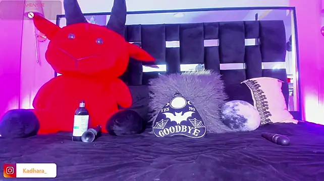 Kadarahn Live XXX chat