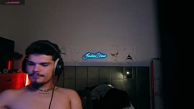 JordanShow Live XXX Chat