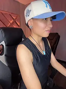 ian_mathias_'s Live XXX Chat