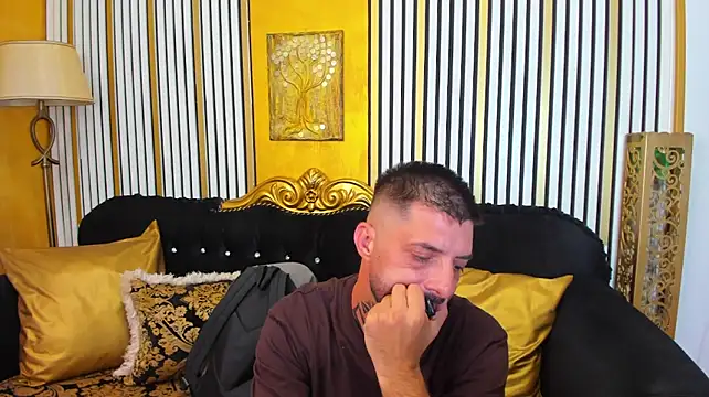 TommyDum Chat XXX live