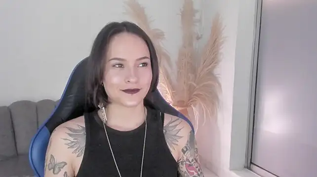 Онлайн чат XXX AnnyThompson_