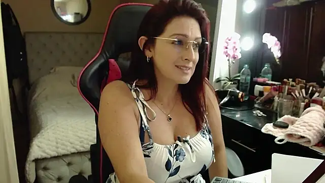 Carol_Scottt Adlı Modelin Canlı XXX Sohbeti