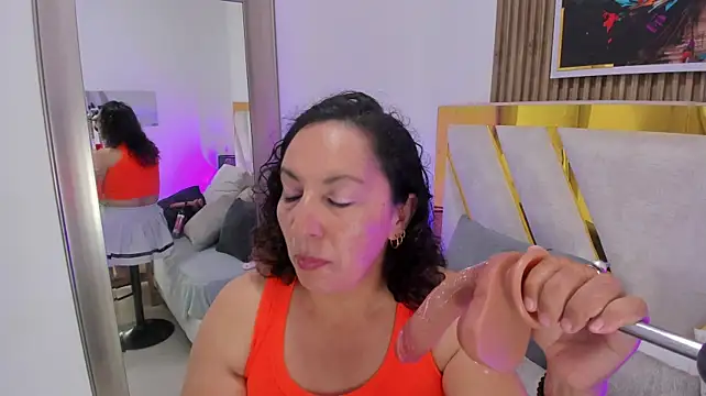 Luna_Naughty1's Live XXX Chat