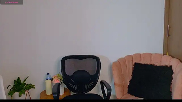 LunaraVelvett's Live XXX Chat