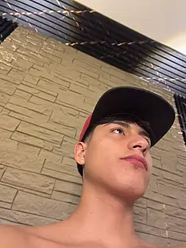 Lander_Cruz's Live XXX Chat