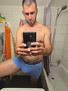 Show modela nehasitvodou na web-kameri