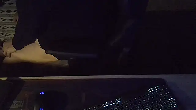 Silvia2277のライブXXXチャット