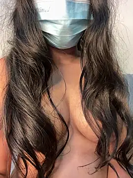 Chat +18 de Sexyqueenameliya ao vivo