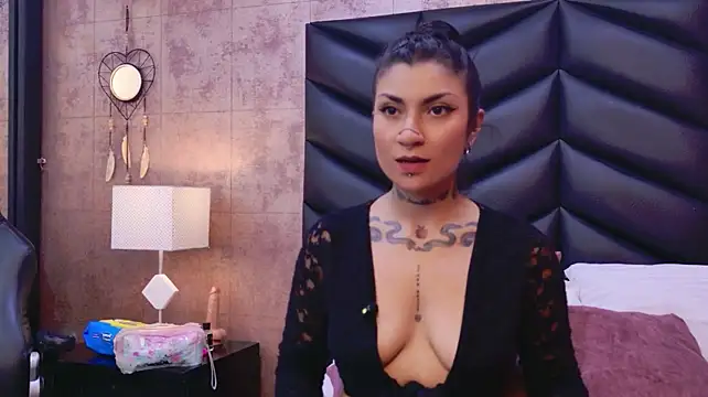 SabrinaBluee Live XXX-chat