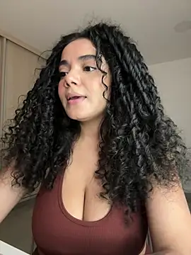 צ'אט XXX בשידור חי של Curlyierr