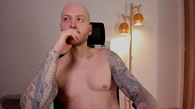 Adam_Meyer10 Adlı Modelin Canlı XXX Sohbeti