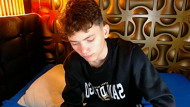 cruz_dante Chat XXX in diretta