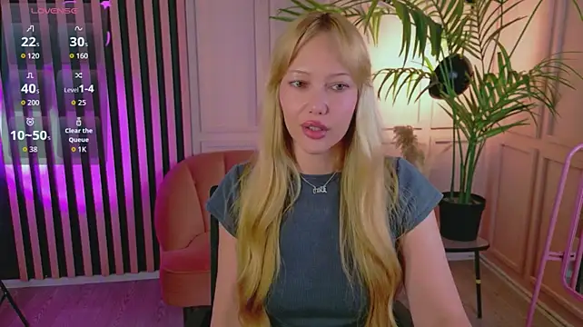 _Milla_Luna's Live XXX Chat