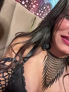 הופעת וובקאם של SecretDarkRoomXO