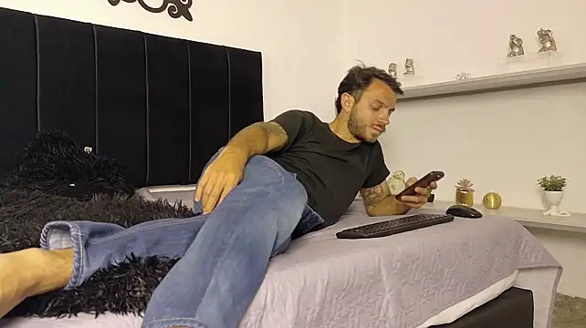 Živý XXX chat Santhiago_Jonnes