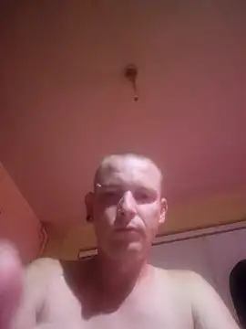 piercingpik's Live XXX Chat