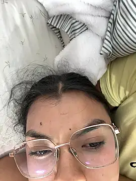 Adri_zu XXX чат на живо