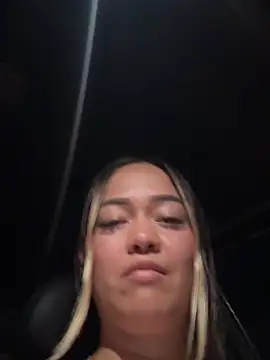 Danielavegax Adlı Modelin Canlı XXX Sohbeti