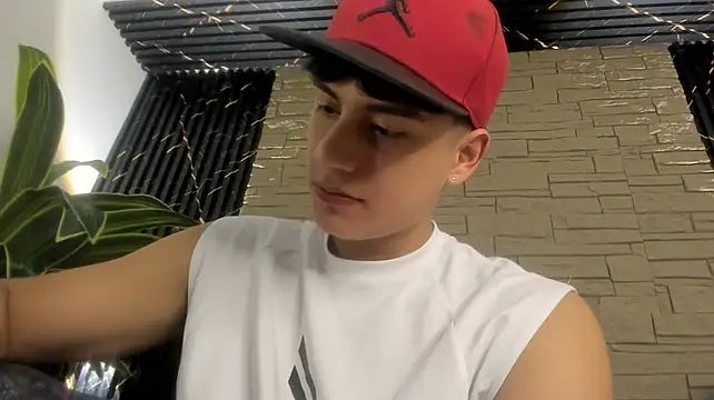 Lander_Cruz's Live XXX Chat