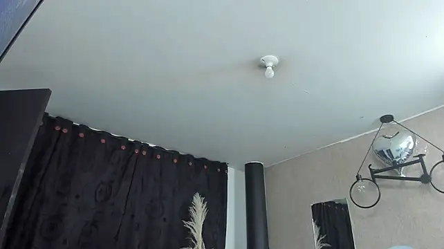 Chat +18 de Almaazz ao vivo
