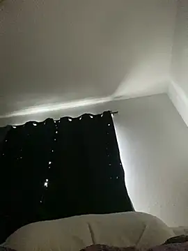 Chat +18 de GusanoDelicioso ao vivo