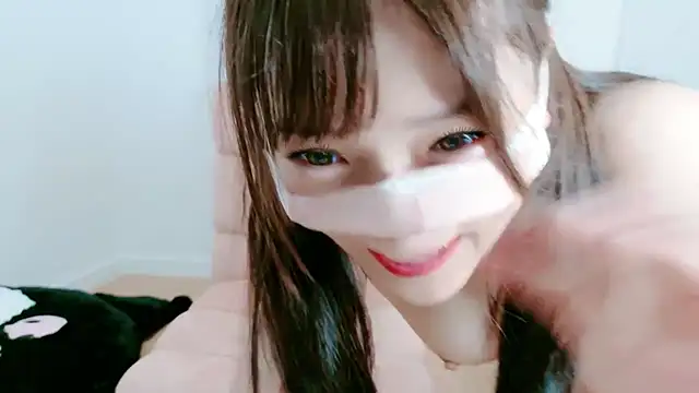 nanako-123 Show in webcam
