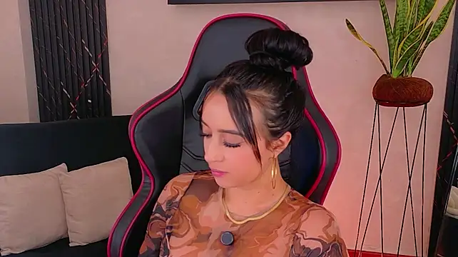 EmmyEvans1 Chat XXX in diretta