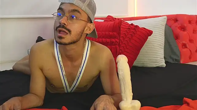 thomas_montiel Adlı Modelin Canlı XXX Sohbeti