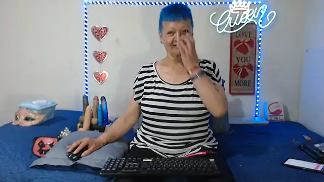 Chat XXX en directo de loquitaqueen011