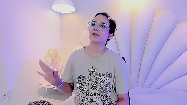 Vyolet_Firen Live XXX chat
