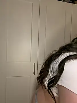 Chat +18 de EllyNora ao vivo