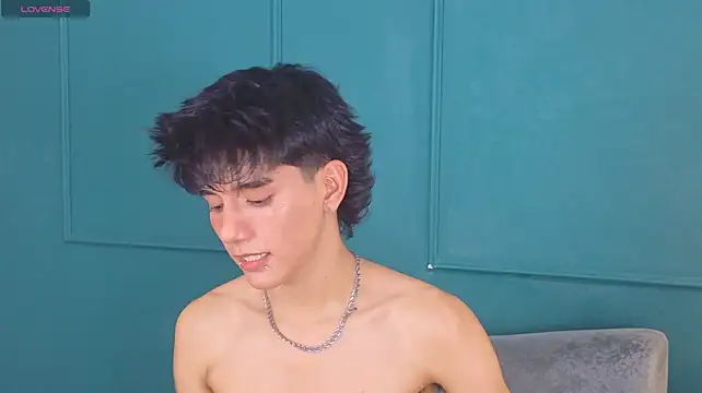 christopher_robin4 Adlı Modelin Canlı XXX Sohbeti
