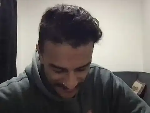 HorrorotikA Pertunjukan Webcam