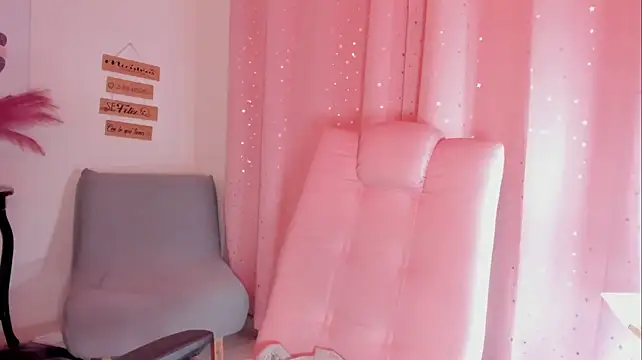 RedMeloddy's Live XXX Chat