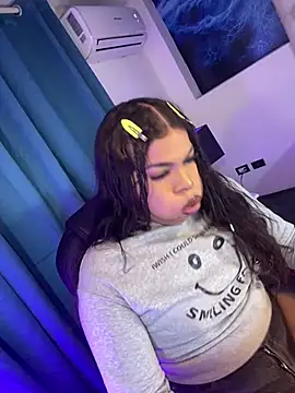 Chat XXX en directo de Keira_Fox31