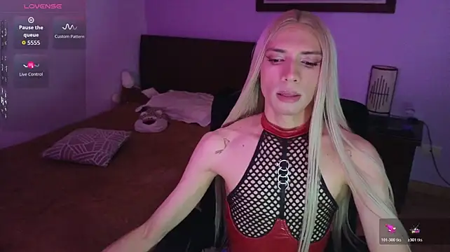 mirandahabach333's Live XXX Chat