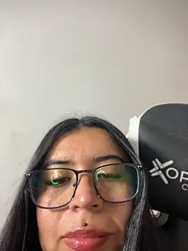 Devilsweet17 Live XXX Chat