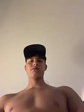 XXX chat uživo modela Lander_Cruz