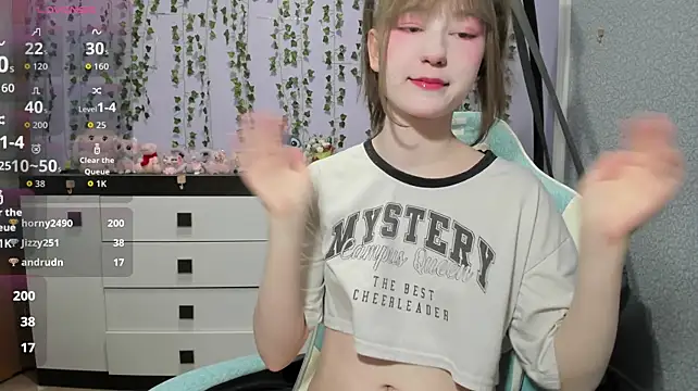 Yoonhee_ki Adlı Modelin Canlı XXX Sohbeti