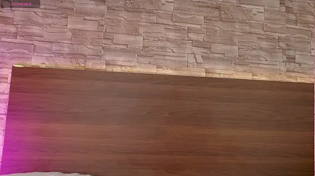 Logan_Roux Webcamshow