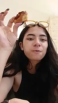 Ivyy_sweet_ Chat XXX in diretta